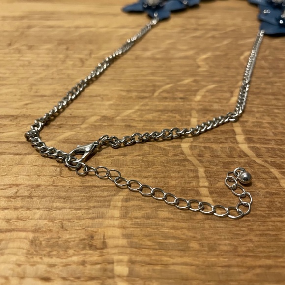 Necklace Fashion Jewelry Blue Flower Pattern Accessory - Picture 7 of 8
